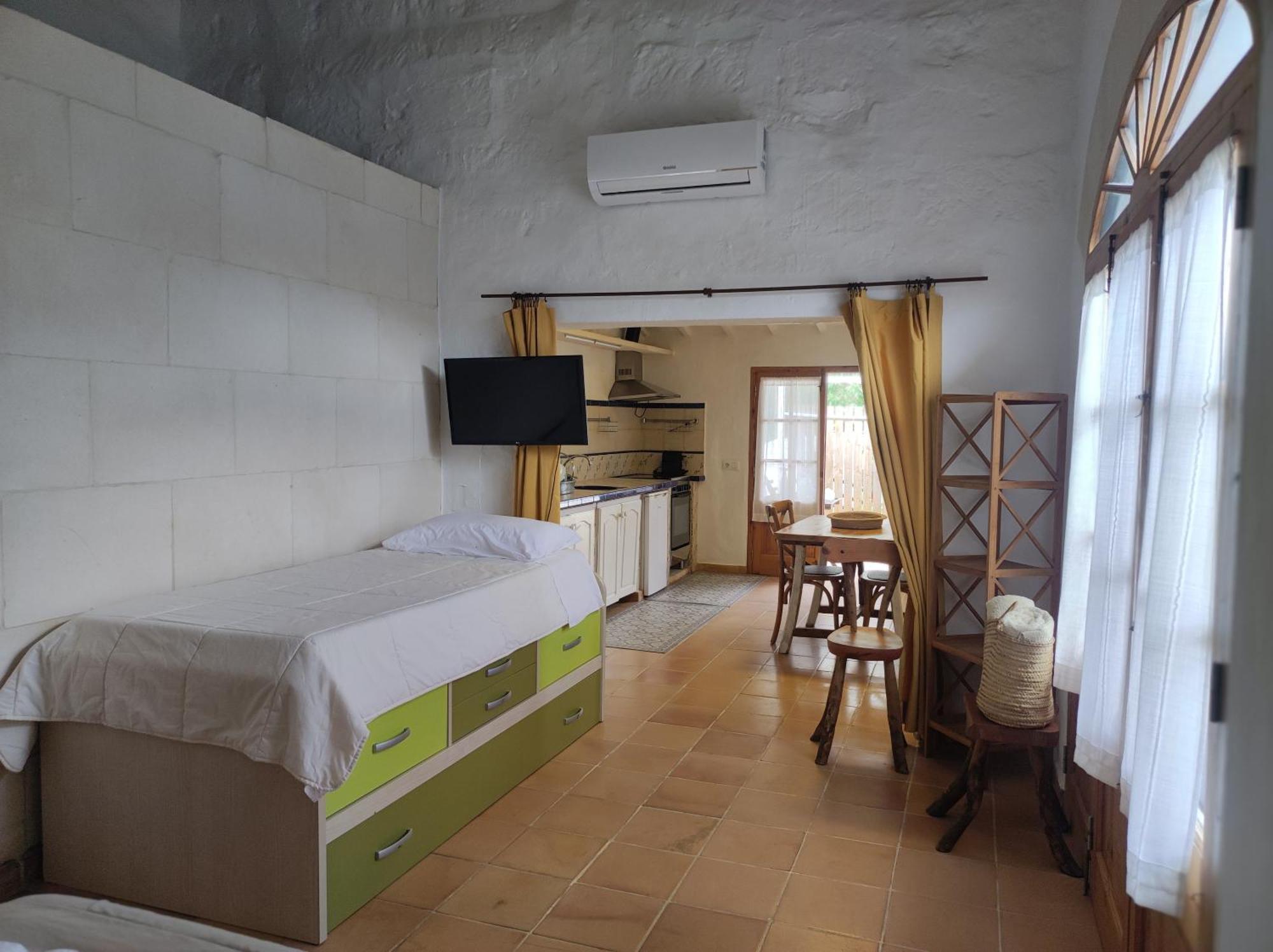Turismo Rural Biniati Des Pi Sant Lluis Rum bild