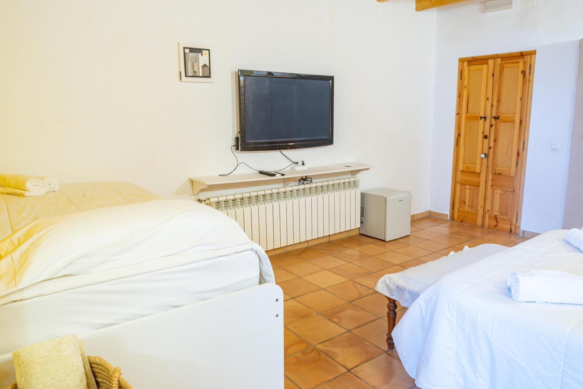 Turismo Rural Biniati Des Pi Sant Lluis Rum bild